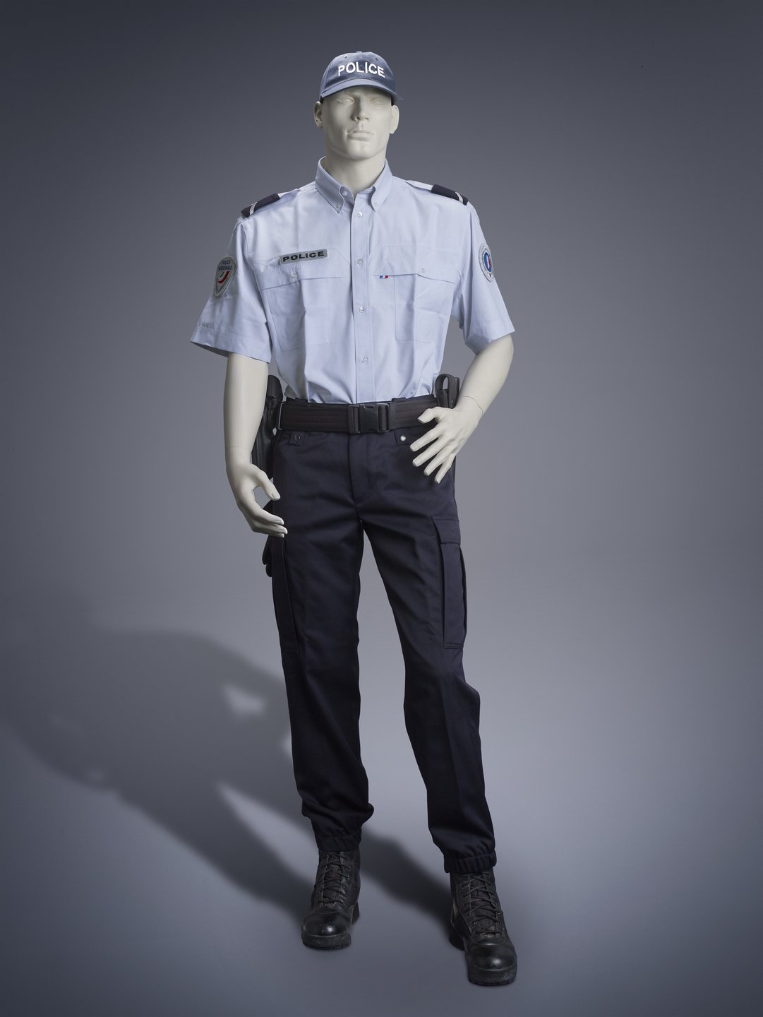 LAW ENFORCEMENT UNIFORMS - La compagnie du costume1081 x 1440