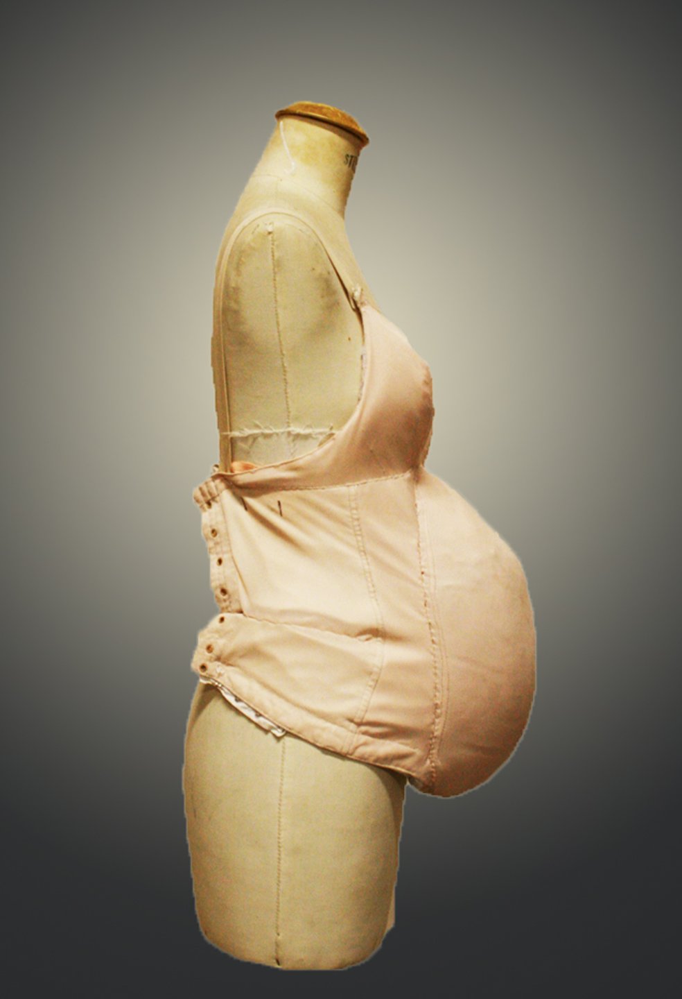 Faux Ventre de Femme Enceinte - La compagnie du costume