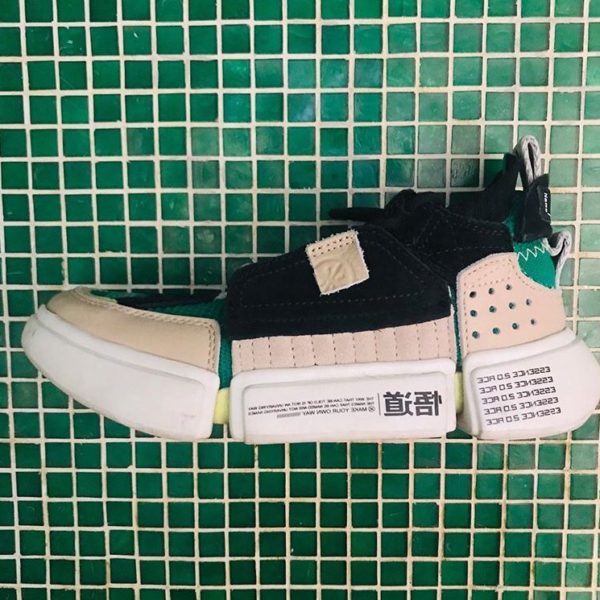 Sneakers Essence2