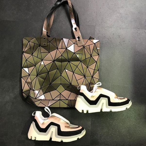 Sneakers Pierre Hardy, bag Miyake
